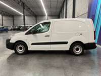 Peugeot Partner 2019 5p L4/1.6/T Diesel Man       2019 Peugeot Partner Venta Exteriores 8