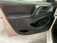 Peugeot Partner 2019 5p L4/1.6/T Diesel Man       2019 Peugeot Partner Venta Interiores 8