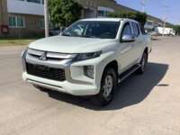 Mitsubishi L200 2021 4p Doble L4/2.5/T Diesel Man 4x4 2021 Mitsubishi L200 Venta Exteriores 1