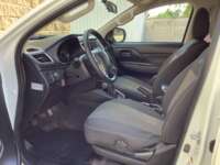 Mitsubishi L200 2021 4p Doble L4/2.5/T Diesel Man 4x4 2021 Mitsubishi L200 Venta Interiores 14