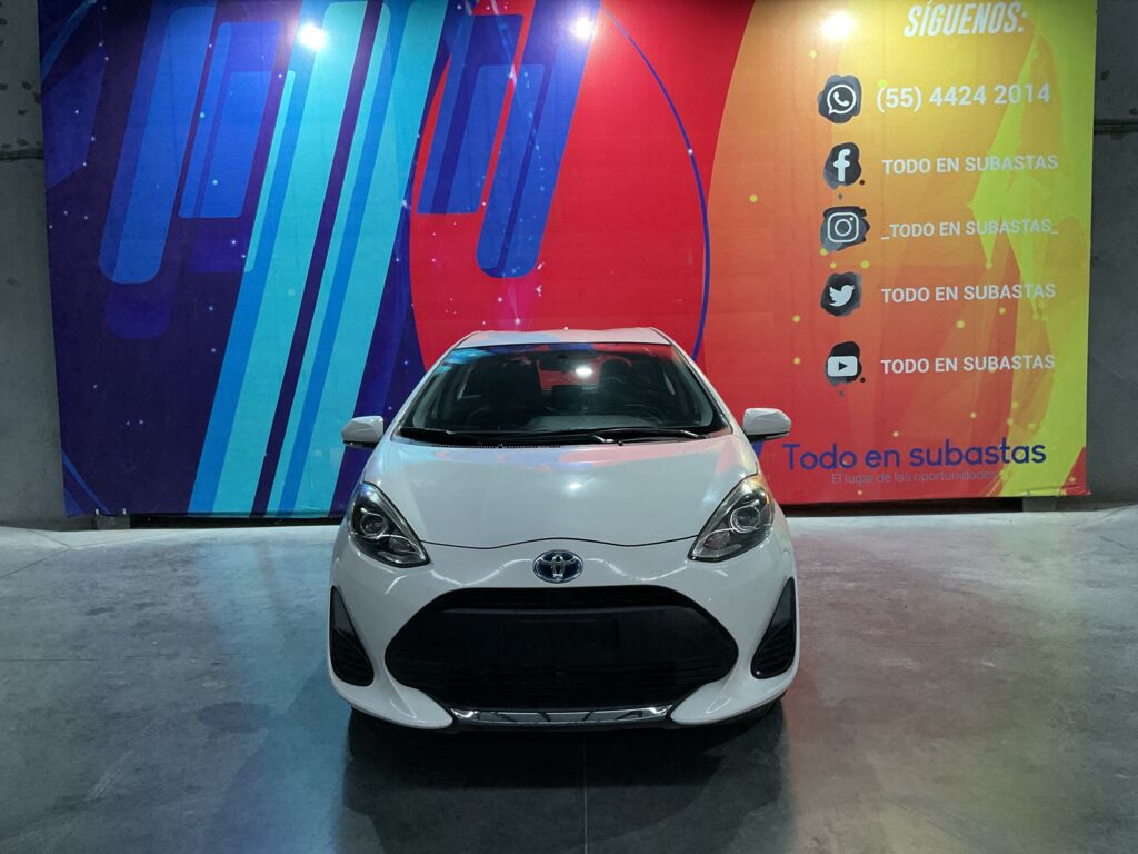 Toyota Prius 2021 5p C Híbrido L4/1.5 Aut 2021 Toyota Prius Venta Exteriores 2