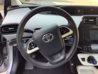 Toyota Prius 2017 5p Base Hibrido L4/1.8 Aut 2017 Toyota Prius Venta Interiores 2