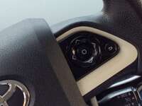 Toyota Prius 2017 5p Base Hibrido L4/1.8 Aut 2017 Toyota Prius Venta Interiores 12