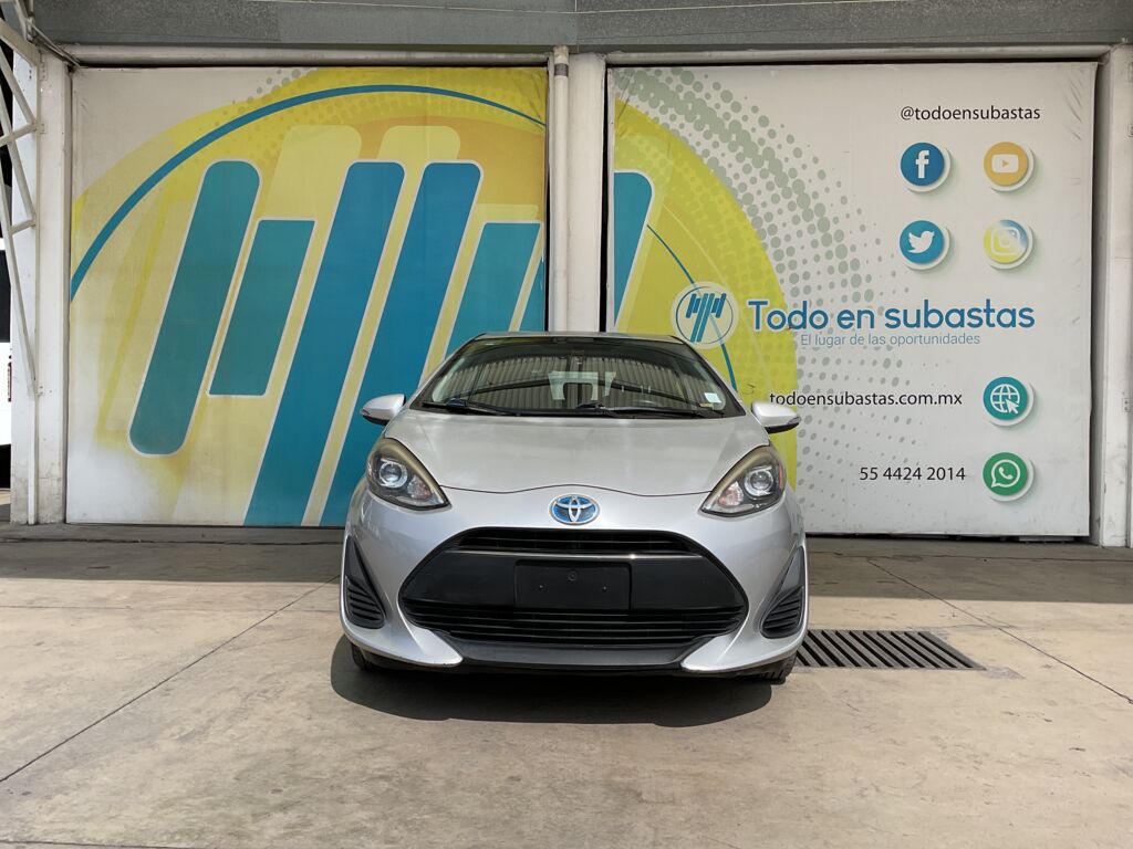 Toyota Prius 2018 5p C Híbrido L4/1.5 Aut 2018 Toyota Prius Venta Exteriores 2