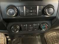 Ford F-150 2019 4p XL Crew Cab 4X4 V6/3.3 Aut 2019 Ford F-150 Venta Interiores 9