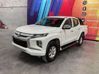 Mitsubishi L200 2021 4p Doble L4/2.5/T Diesel Man 4x4 2021 Mitsubishi L200 Venta Exteriores 1