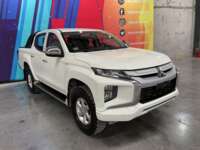 Mitsubishi L200 2021 4p Doble L4/2.5/T Diesel Man 4x4 2021 Mitsubishi L200 Venta Exteriores 3