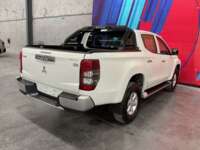 Mitsubishi L200 2021 4p Doble L4/2.5/T Diesel Man 4x4 2021 Mitsubishi L200 Venta Exteriores 7