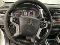 Mitsubishi L200 2021 4p Doble L4/2.5/T Diesel Man 4x4 2021 Mitsubishi L200 Venta Interiores 1