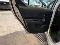 Toyota Prius 2019 5p C Hibrido L4/1.5/Aut 2019 Toyota Prius Venta Interiores 22