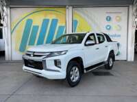 Mitsubishi L200 2021 4p Doble Cabina L4/2.5/T Diesel Man 4X4 2021 Mitsubishi L200 Venta Exteriores 1