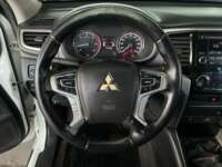 Mitsubishi L200 2021 4p Doble Cabina L4/2.5/T Diesel Man 4X4 2021 Mitsubishi L200 Venta Interiores 1