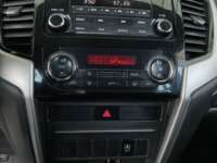 Mitsubishi L200 2021 4p Doble Cabina L4/2.5/T Diesel Man 4X4 2021 Mitsubishi L200 Venta Interiores 9