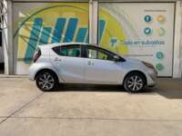 Toyota Prius 2019 5p C Hibrido L4/1.5/Aut 2019 Toyota Prius Venta Exteriores 4