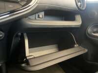 Toyota Prius 2019 5p C Hibrido L4/1.5/Aut 2019 Toyota Prius Venta Interiores 16