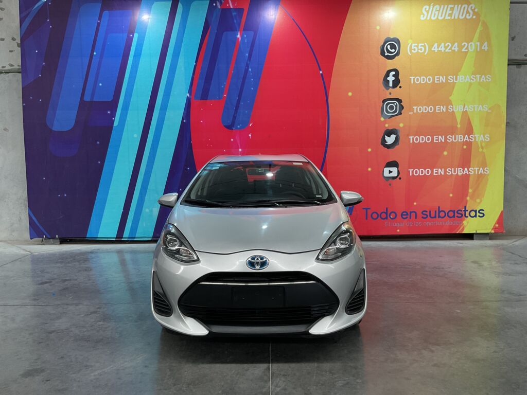 Toyota Prius 2019 5p C Hibrido L4/1.5/Aut 2019 Toyota Prius Venta Exteriores 2