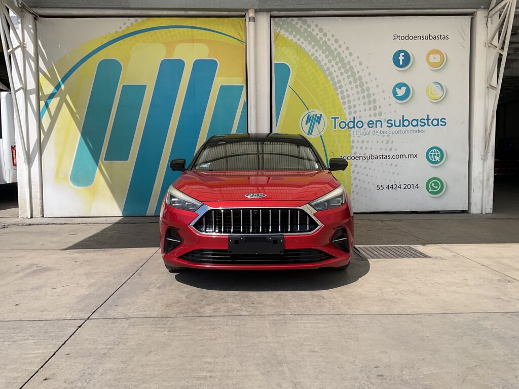 Jac J7 2022 4p Limited L4/1.5/T CVT 2022 Jac J7 Venta Exteriores 2