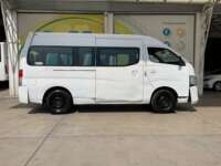 Nissan Urvan Pasajeros 2017 4p L4/2.5 Man 12/Pas 2017 Nissan Urvan Pasajeros Venta Exteriores 4