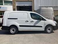 Peugeot Partner 2019 5p L4/1.6/T Diesel Man       2019 Peugeot Partner Venta Exteriores 4