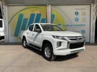 Mitsubishi L200 2022 4p GLX Doble Cabina L4/2.4 Man 2022 Mitsubishi L200 Venta Exteriores 3