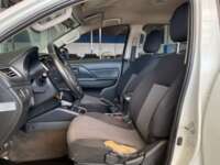 Mitsubishi L200 2022 4p GLX Doble Cabina L4/2.4 Man 2022 Mitsubishi L200 Venta Interiores 15