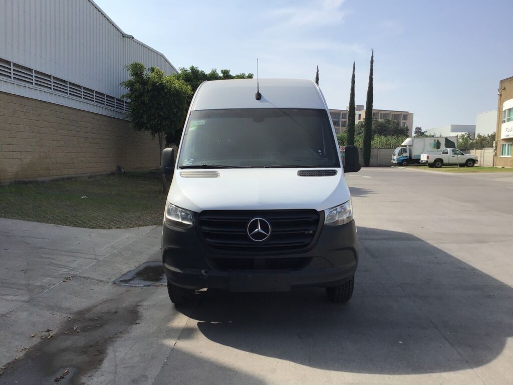 Mercedes-Benz Sprinter 2021 5p 516 Extra Larga A/A Toldo Alto L4/2.14/TDI Man 2021 Mercedes-Benz Sprinter Venta Exteriores 2