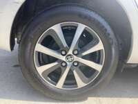 Toyota Prius 2020 5p C Híbrido L4/1.5 Aut  2020 Toyota Prius Venta Llantas 7