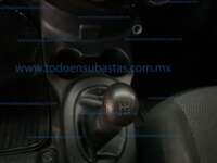 Nissan V-Drive 2021 4p L4/1.6 Man     IMG_5479