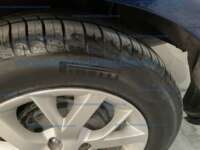 Nissan V-Drive 2021 4p L4/1.6 Man     IMG_5439