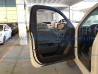 Chevrolet Silverado 2018 2p LS Cabina Regular V8/5.3 Aut 4X4 2018 Chevrolet Silverado 2500 Ingreso Interiores 0