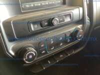 Chevrolet Silverado 2018 2p LS Cabina Regular V8/5.3 Aut 4X4 2018 Chevrolet Silverado 2500 Ingreso Interiores 10