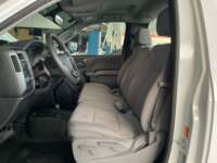 Chevrolet Silverado 2018 2p LS Cabina Regular V8/5.3 Aut 4X4 2018 Chevrolet Silverado Venta Interiores 18