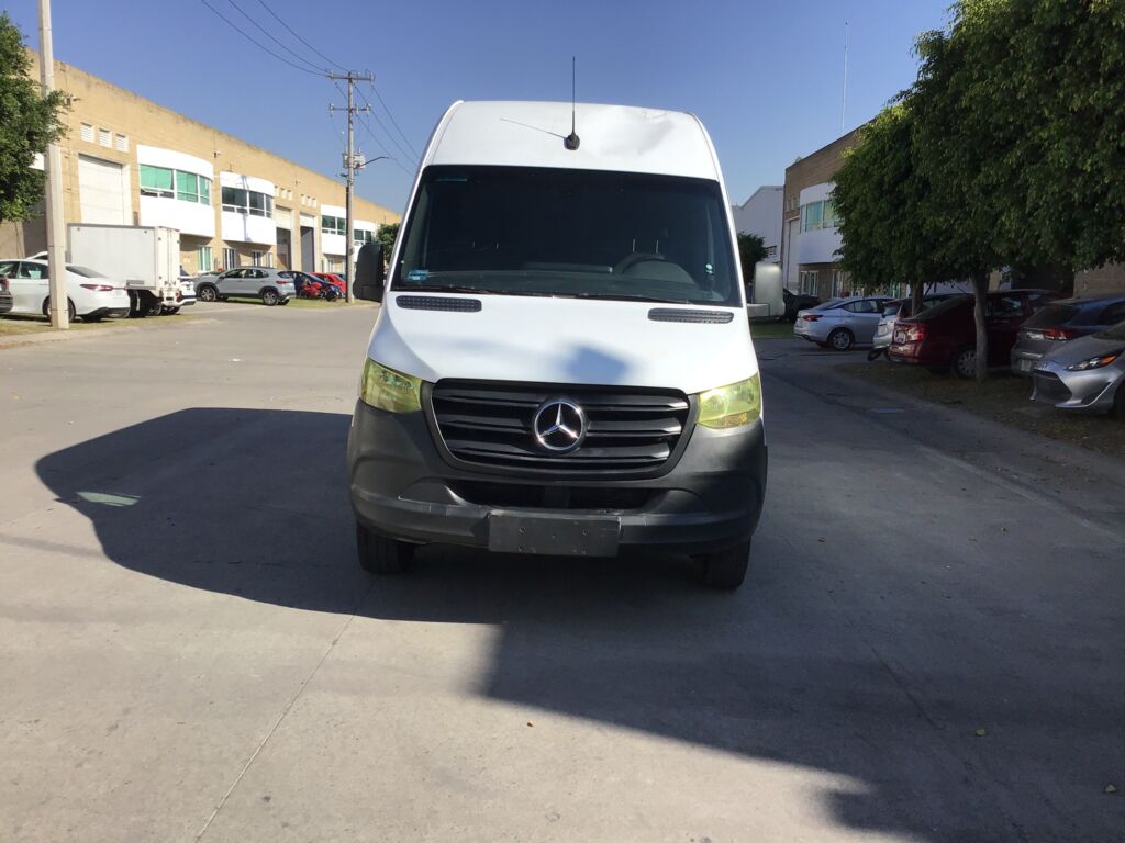 Mercedes-Benz Sprinter 2021 5p 311 Mediana Básico L4/2.14/TDI Man 2021 Mercedes-Benz Sprinter Venta Exteriores 2