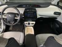 Toyota Prius 2017 5p Base Hibrido L4/1.8 Aut 2017 Toyota Prius Venta Interiores 4