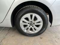 Toyota Prius 2017 5p Base Hibrido L4/1.8 Aut 2017 Toyota Prius Venta Llantas 4