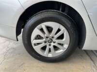 Toyota Prius 2017 5p Base Hibrido L4/1.8 Aut 2017 Toyota Prius Venta Llantas 7