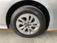 Toyota Prius 2017 5p Base Hibrido L4/1.8 Aut 2017 Toyota Prius Venta Llantas 10