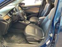 Chevrolet Onix 2023 4p Premier Redline L3/1.0/T Aut IMG_5152