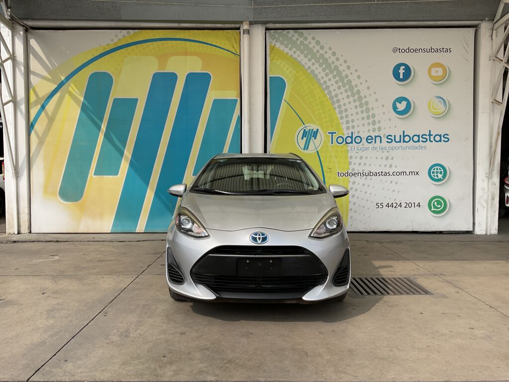 Toyota Prius 2018 5p C Híbrido L4/1.5 Aut 2018 Toyota Prius Venta Exteriores 2
