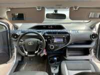 Toyota Prius 2019 5p C Hibrido L4/1.5/Aut 2019 Toyota Prius Ingreso Interiores 8