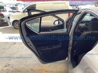 Toyota Prius 2019 5p C Hibrido L4/1.5/Aut 2019 Toyota Prius Ingreso Interiores 16