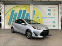 Toyota Prius 2019 5p C Hibrido L4/1.5/Aut 2019 Toyota Prius Venta Exteriores 3