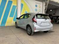 Toyota Prius 2019 5p C Hibrido L4/1.5/Aut 2019 Toyota Prius Venta Exteriores 7