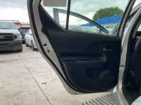 Toyota Prius 2019 5p C Hibrido L4/1.5/Aut 2019 Toyota Prius Venta Interiores 22