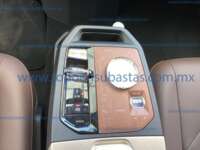 BMW iX 2023 5p xDrive 40 EV 76.6 kwh 2023 BMW iX Ingreso Interiores 12