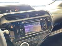 Toyota Prius 2019 5p C Hibrido L4/1.5/Aut 2019 Toyota Prius Ingreso Interiores 8