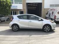 Toyota Prius 2019 5p C Hibrido L4/1.5/Aut 2019 Toyota Prius Venta Exteriores 4