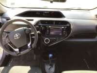 Toyota Prius 2019 5p C Hibrido L4/1.5/Aut 2019 Toyota Prius Venta Interiores 4