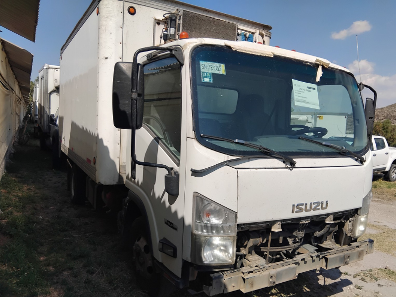 Isuzu ELF 400 2015 2p H Largo L4/5.2/TDI Man 4 Ton 2015 Isuzu ELF 400 Venta Exteriores 2