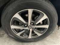 Toyota Prius 2021 5p Base Hibrido L4/1.8 Aut 2021 Toyota Prius Venta Llantas 10